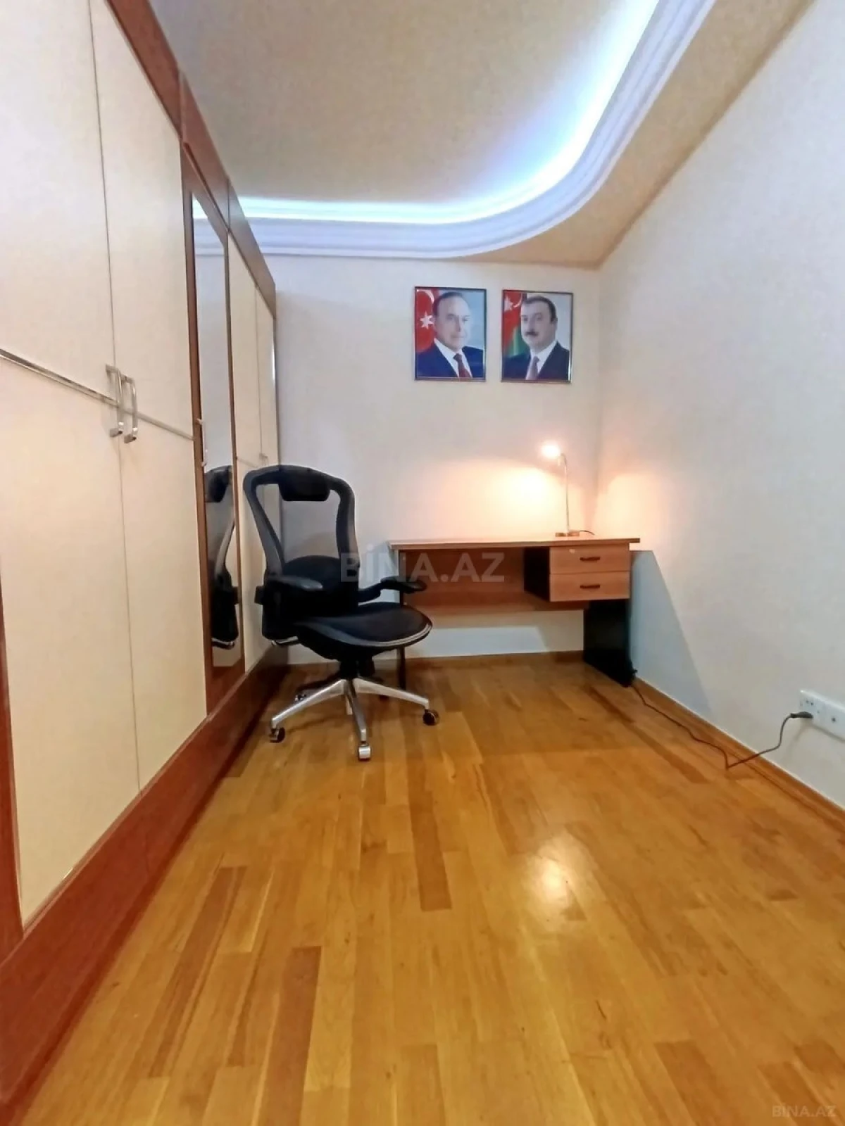 Satılır 2 otaqlı ofis 65 m²