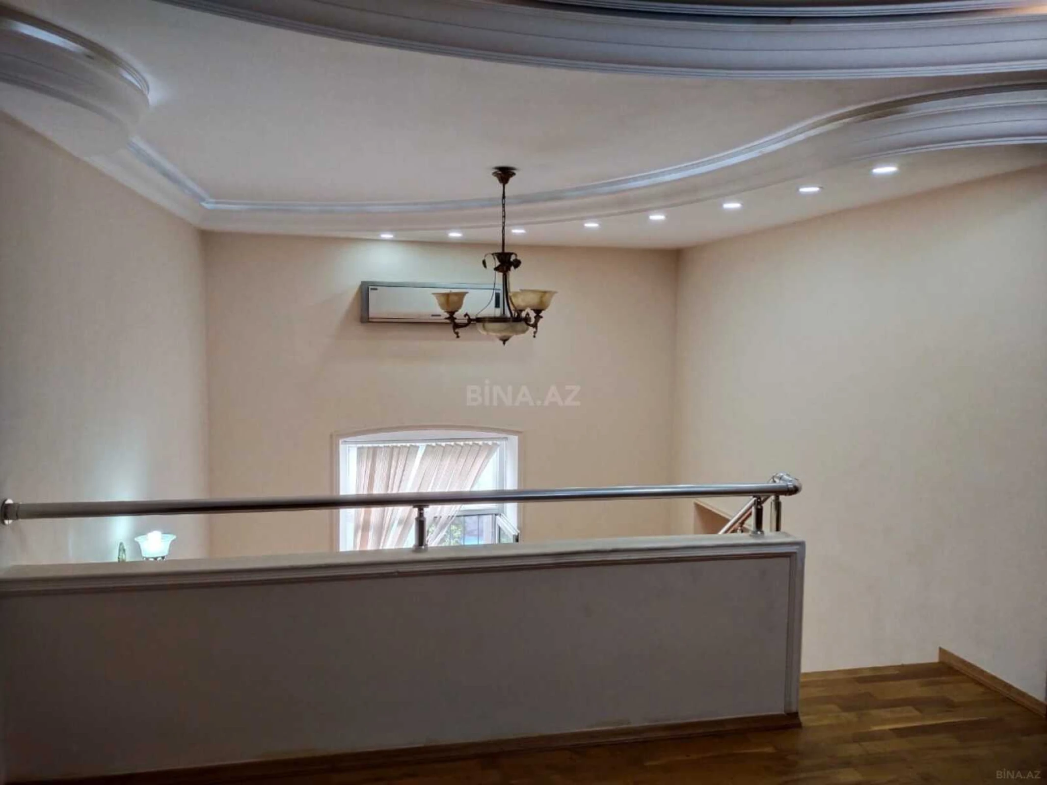 Satılır 2 otaqlı ofis 65 m²