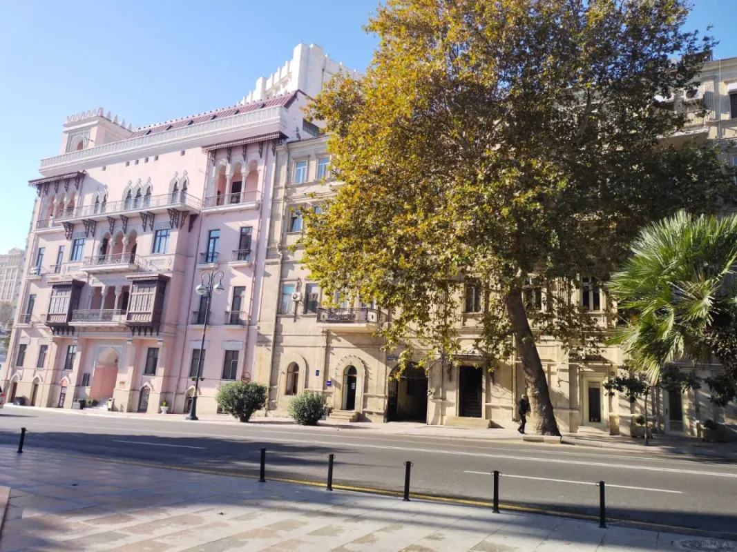 Satılır 2 otaqlı ofis 65 m²