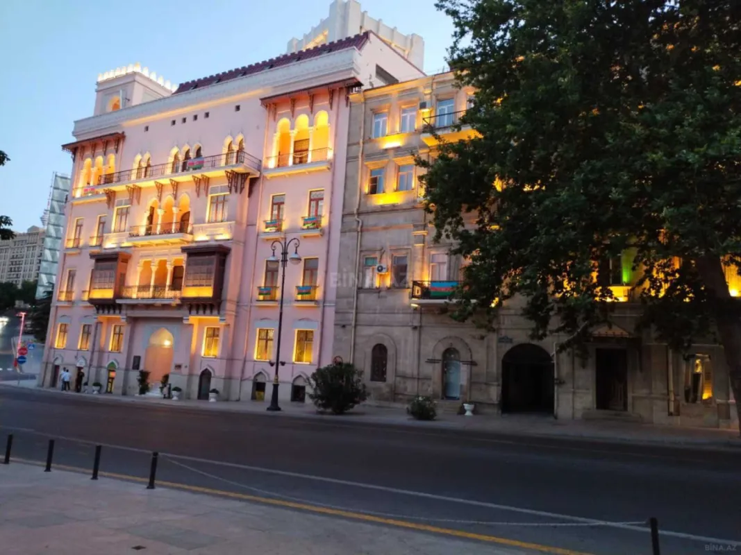 Satılır 2 otaqlı ofis 65 m²