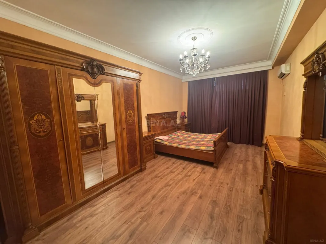 Kirayə verilir 3 otaqlı mənzil 155 m²