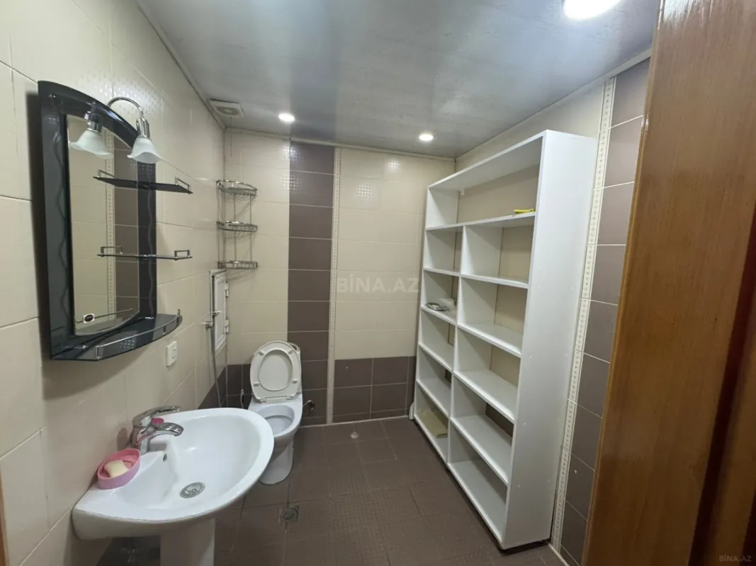 Kirayə verilir 3 otaqlı mənzil 155 m²