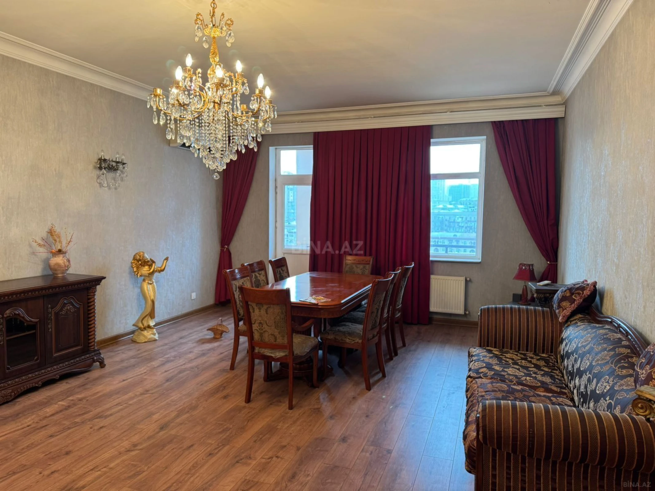 Kirayə verilir 3 otaqlı mənzil 155 m²