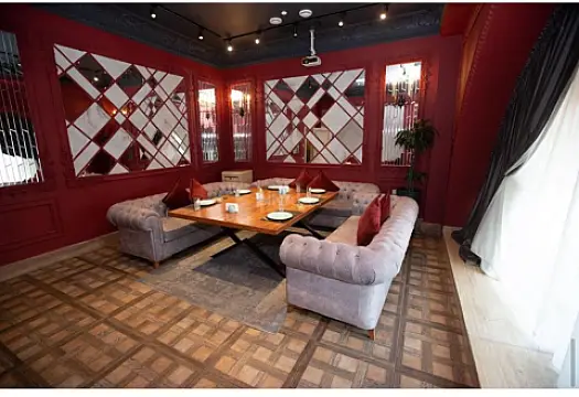 Satılır obyekt 270 m²