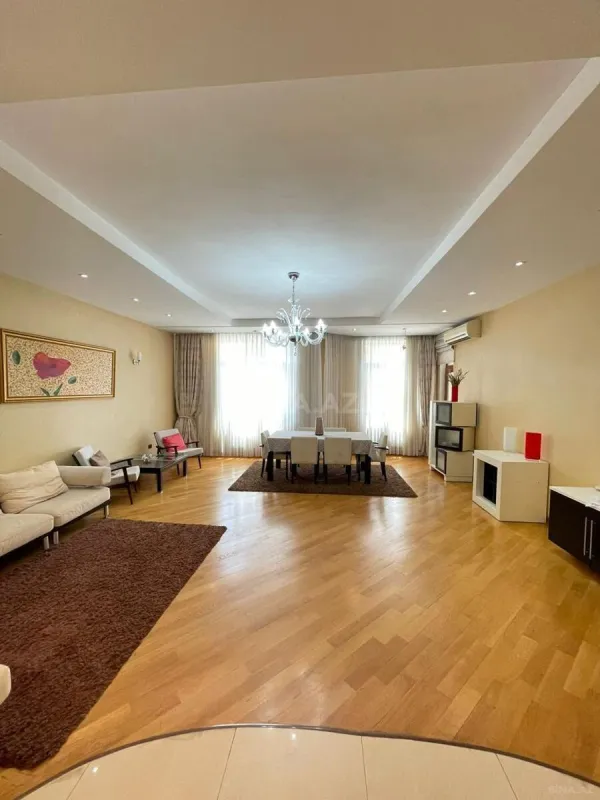 Kirayə verilir 3 otaqlı mənzil 180 m²