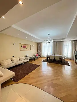 Kirayə verilir 3 otaqlı mənzil 180 m² — Bakı, Nəsimi 3 otaq 180.00 m²