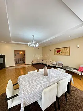 Kirayə verilir 3 otaqlı mənzil 180 m²