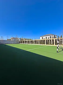 Satılır 9 otaqlı həyət evi 2000 m²