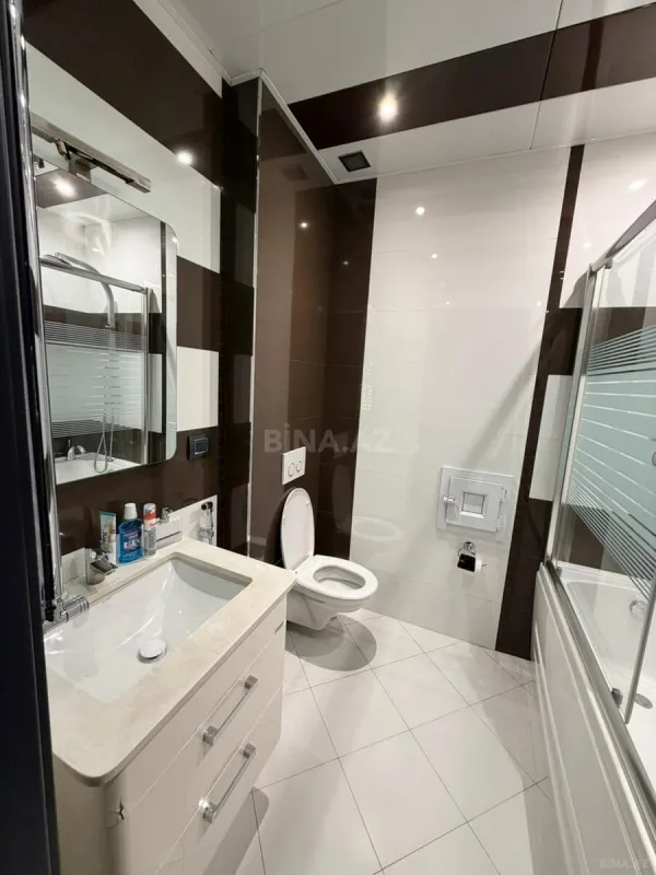 Satılır 4 otaqlı mənzil 150 m²