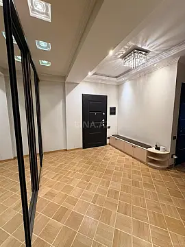 Satılır 4 otaqlı mənzil 150 m²