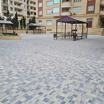 Satılır 4 otaqlı mənzil 150 m²