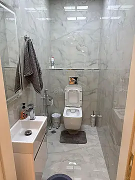 Kirayə verilir 2 otaqlı mənzil 110 m²