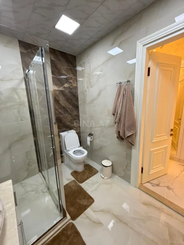 Kirayə verilir 2 otaqlı mənzil 110 m²