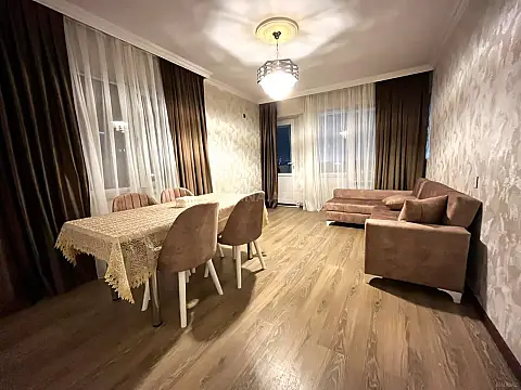 Satılır 2 otaqlı mənzil 65 m²