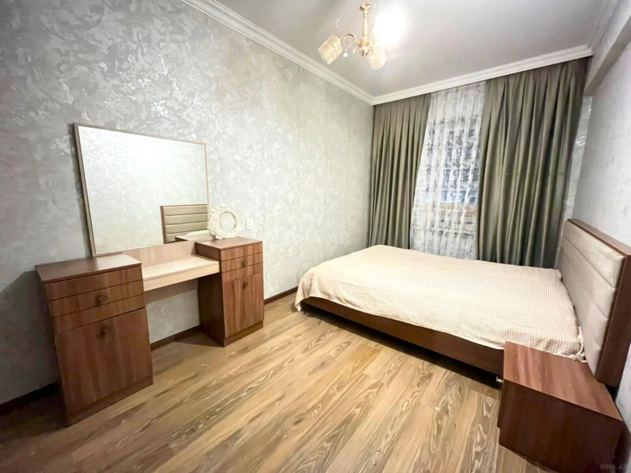 Satılır 2 otaqlı mənzil 65 m²