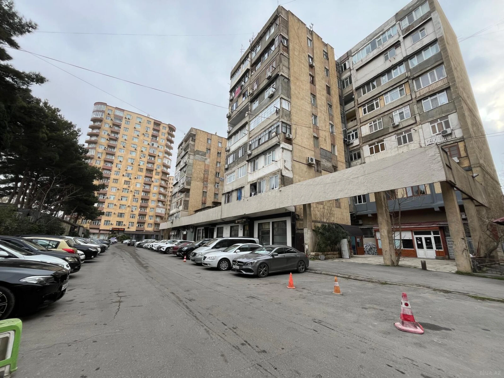 Satılır 2 otaqlı mənzil 65 m²