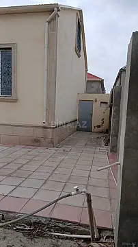 Satılır 4 otaqlı həyət evi 160 m²