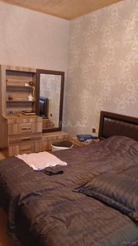 Satılır 4 otaqlı həyət evi 160 m²