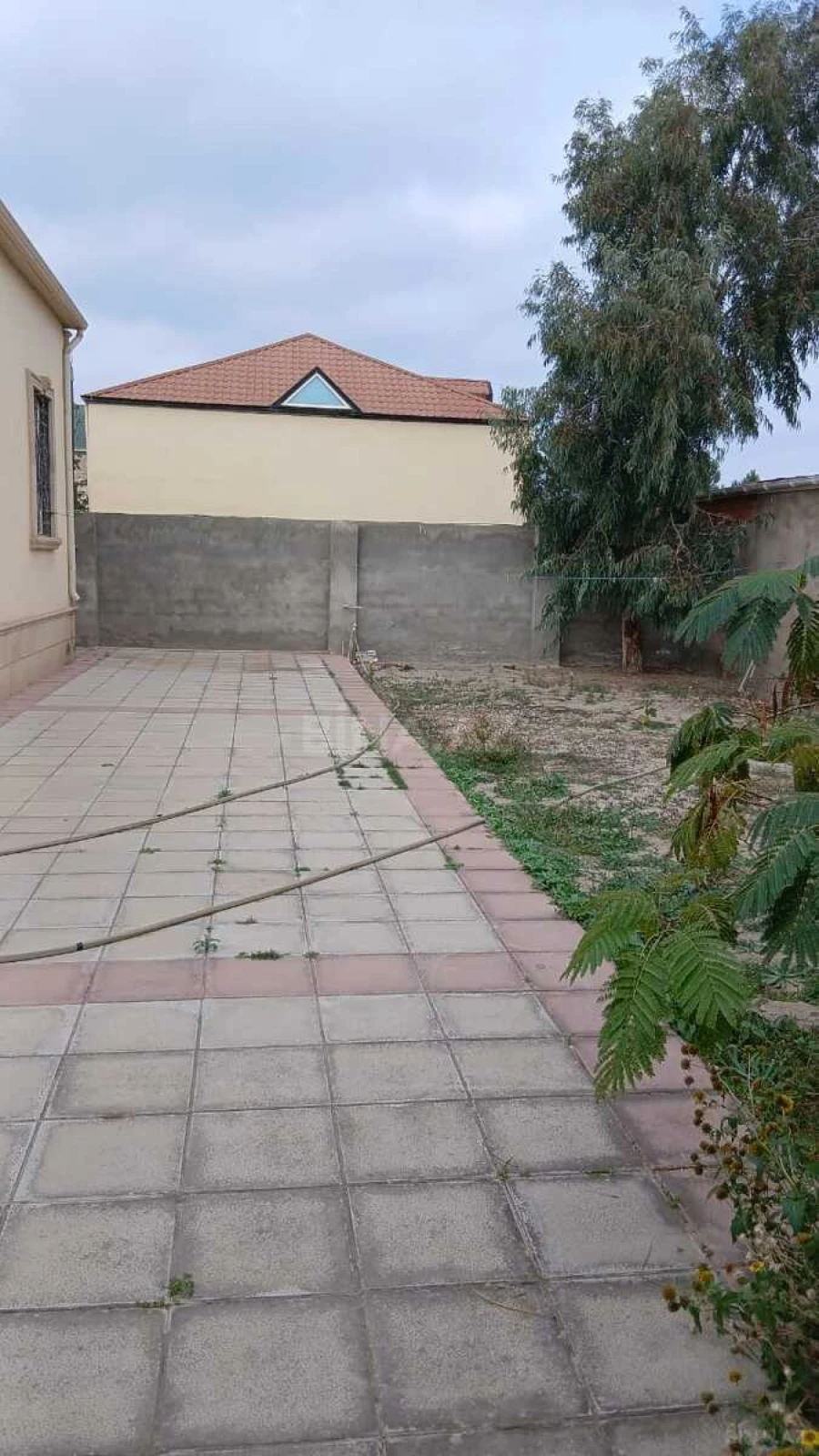 Satılır 4 otaqlı həyət evi 160 m²