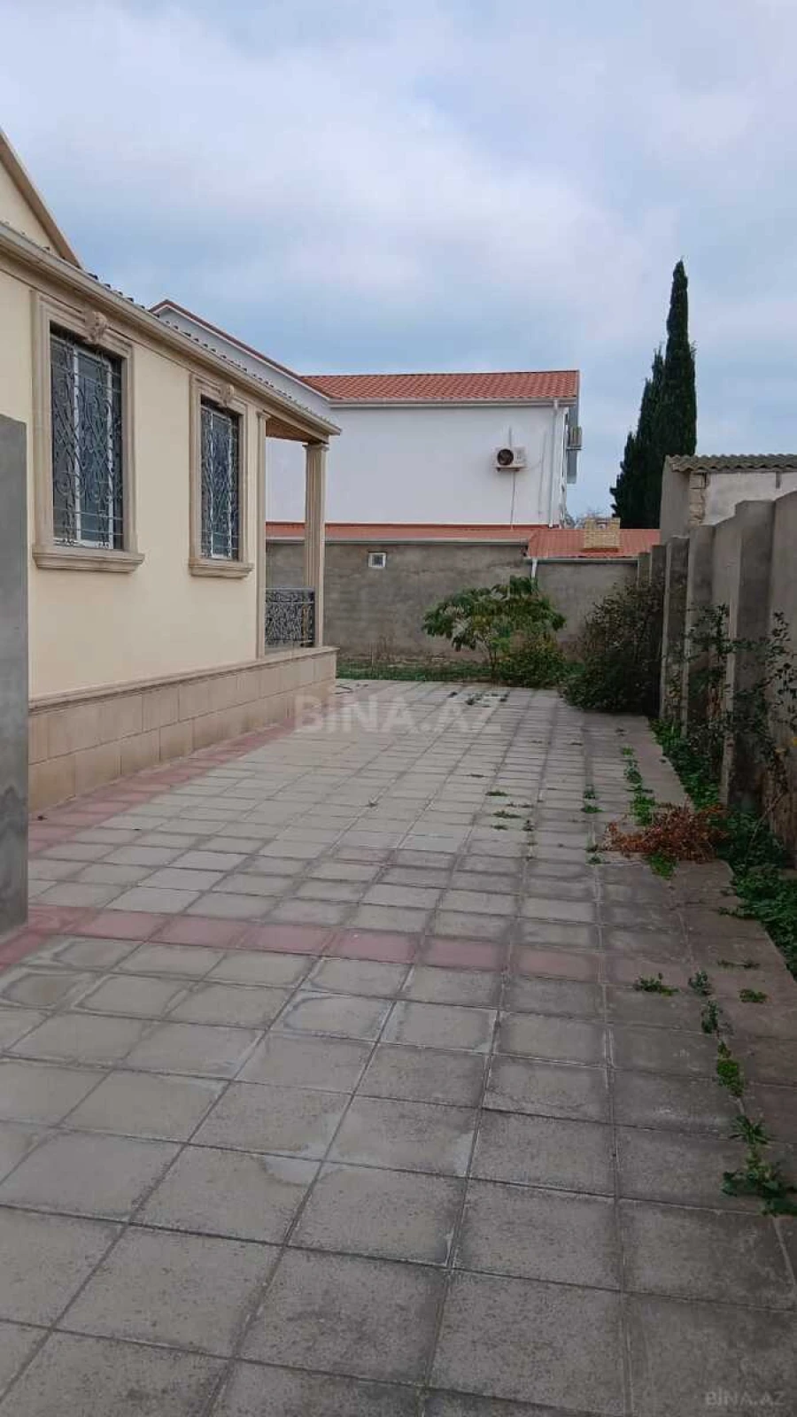 Satılır 4 otaqlı həyət evi 160 m²