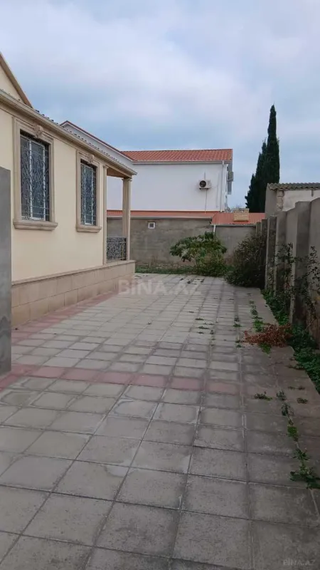Satılır 4 otaqlı həyət evi 160 m²