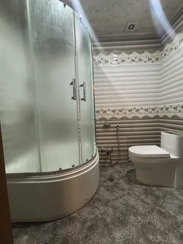 Satılır 3 otaqlı mənzil 130 m²
