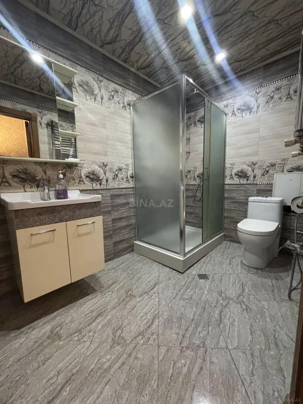 Satılır 3 otaqlı mənzil 130 m²