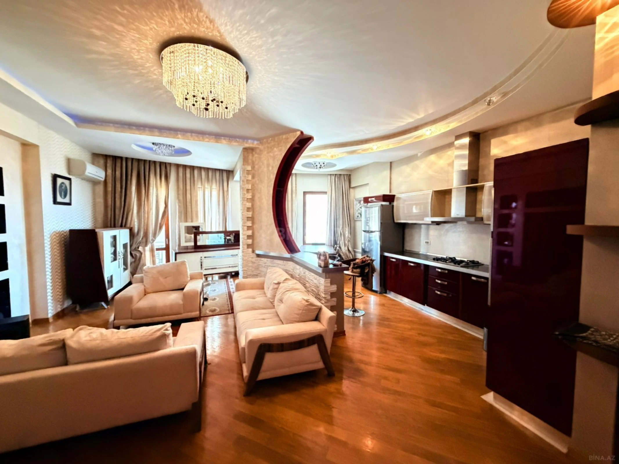 Kirayə verilir 2 otaqlı mənzil 100 m²