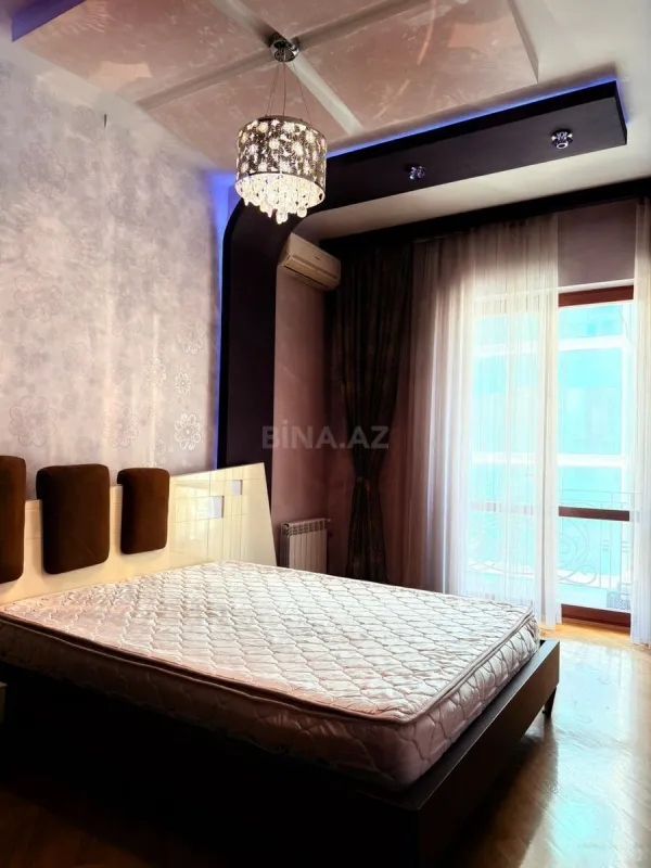 Kirayə verilir 2 otaqlı mənzil 100 m²