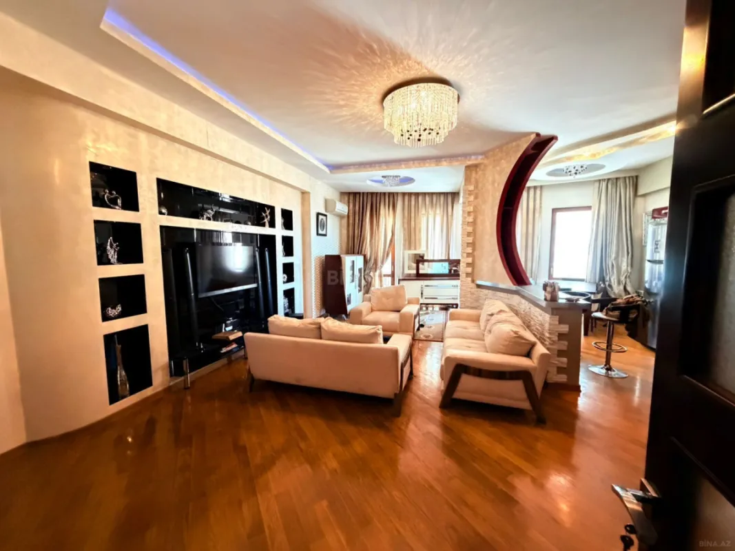 Kirayə verilir 2 otaqlı mənzil 100 m²