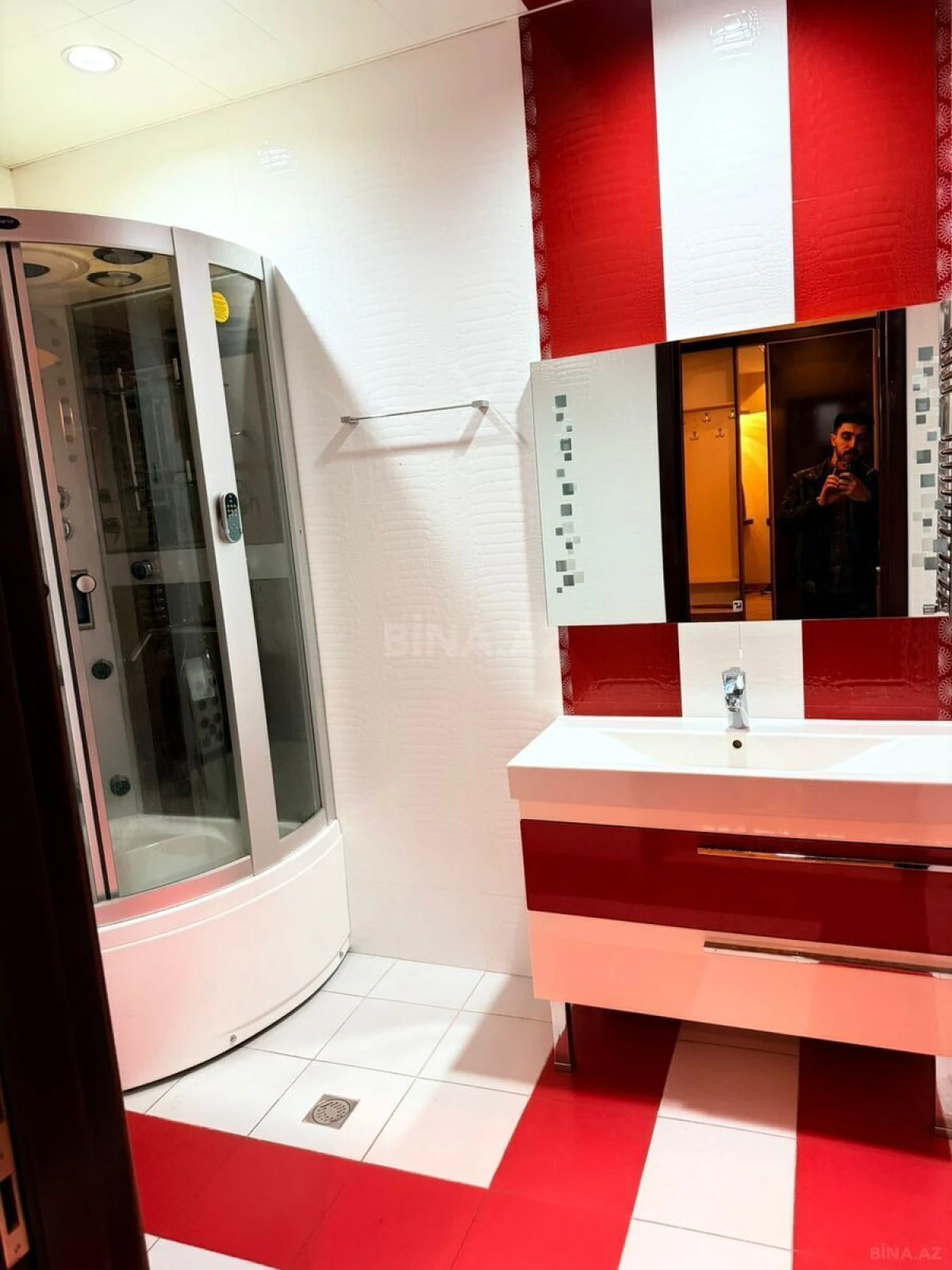 Kirayə verilir 2 otaqlı mənzil 100 m²