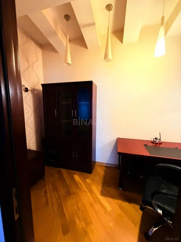 Kirayə verilir 2 otaqlı mənzil 100 m²