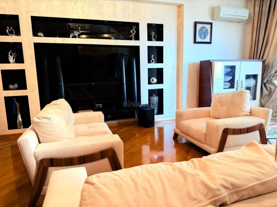 Kirayə verilir 2 otaqlı mənzil 100 m²