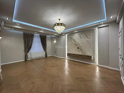 Satılır 3 otaqlı mənzil 135 m²
