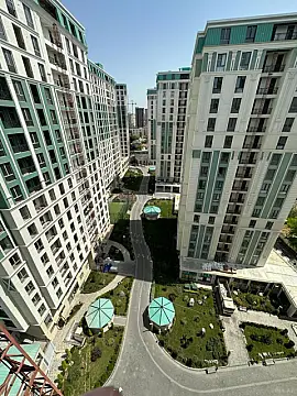 Satılır 4 otaqlı mənzil 219.6 m²