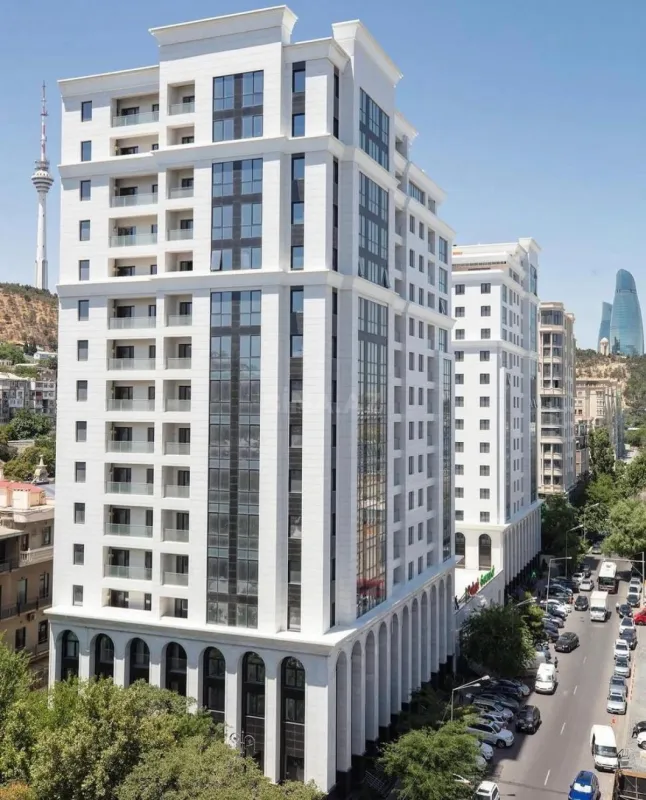Satılır 3 otaqlı mənzil 136 m²
