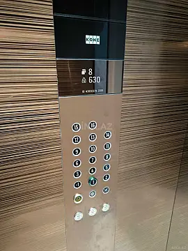 Satılır 3 otaqlı mənzil 136 m²