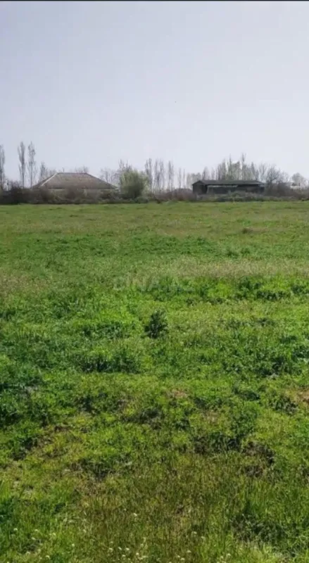 Satılır torpaq sahəsi 300 m²