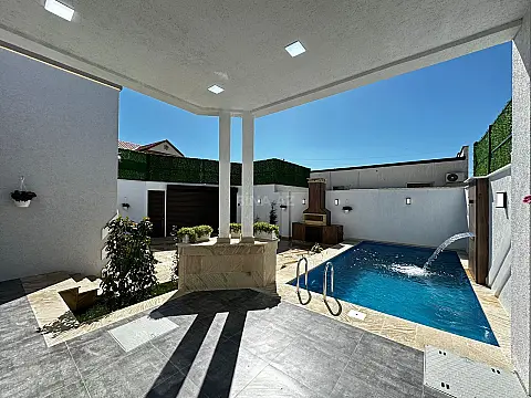 Satılır 4 otaqlı həyət evi 140 m²