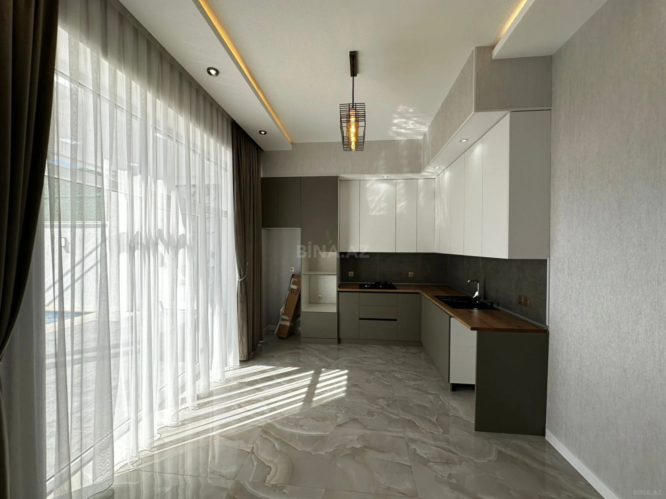 Satılır 4 otaqlı həyət evi 140 m²