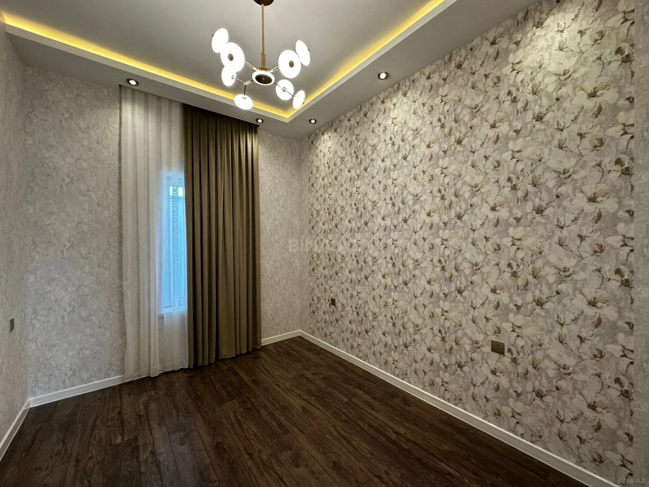 Satılır 4 otaqlı həyət evi 140 m²