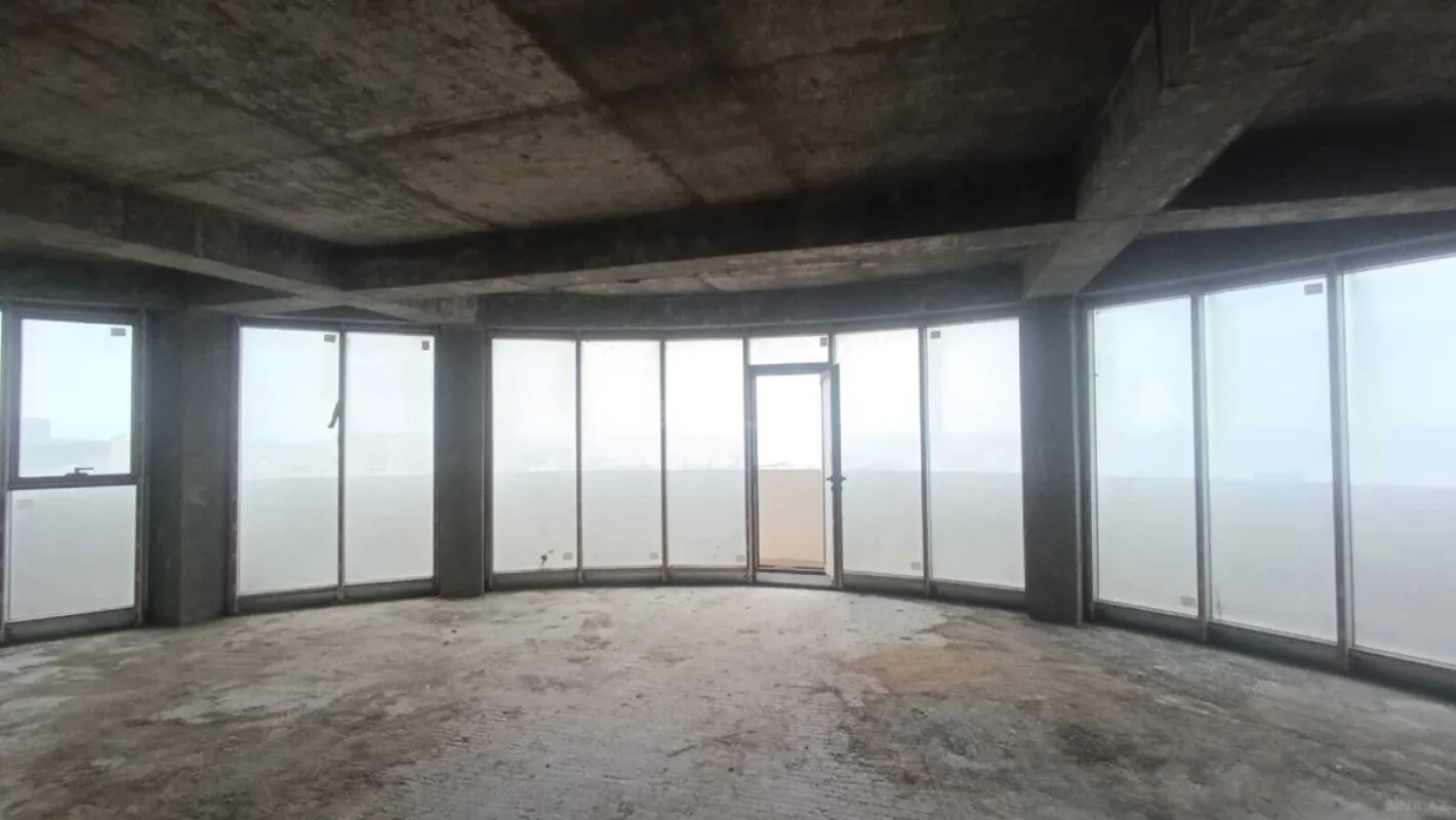 Satılır 4 otaqlı mənzil 220.5 m²