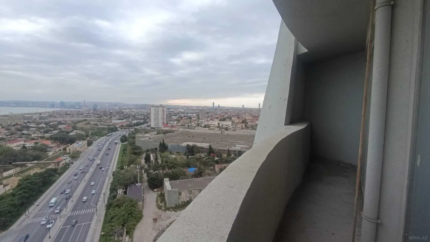 Satılır 4 otaqlı mənzil 220.5 m²