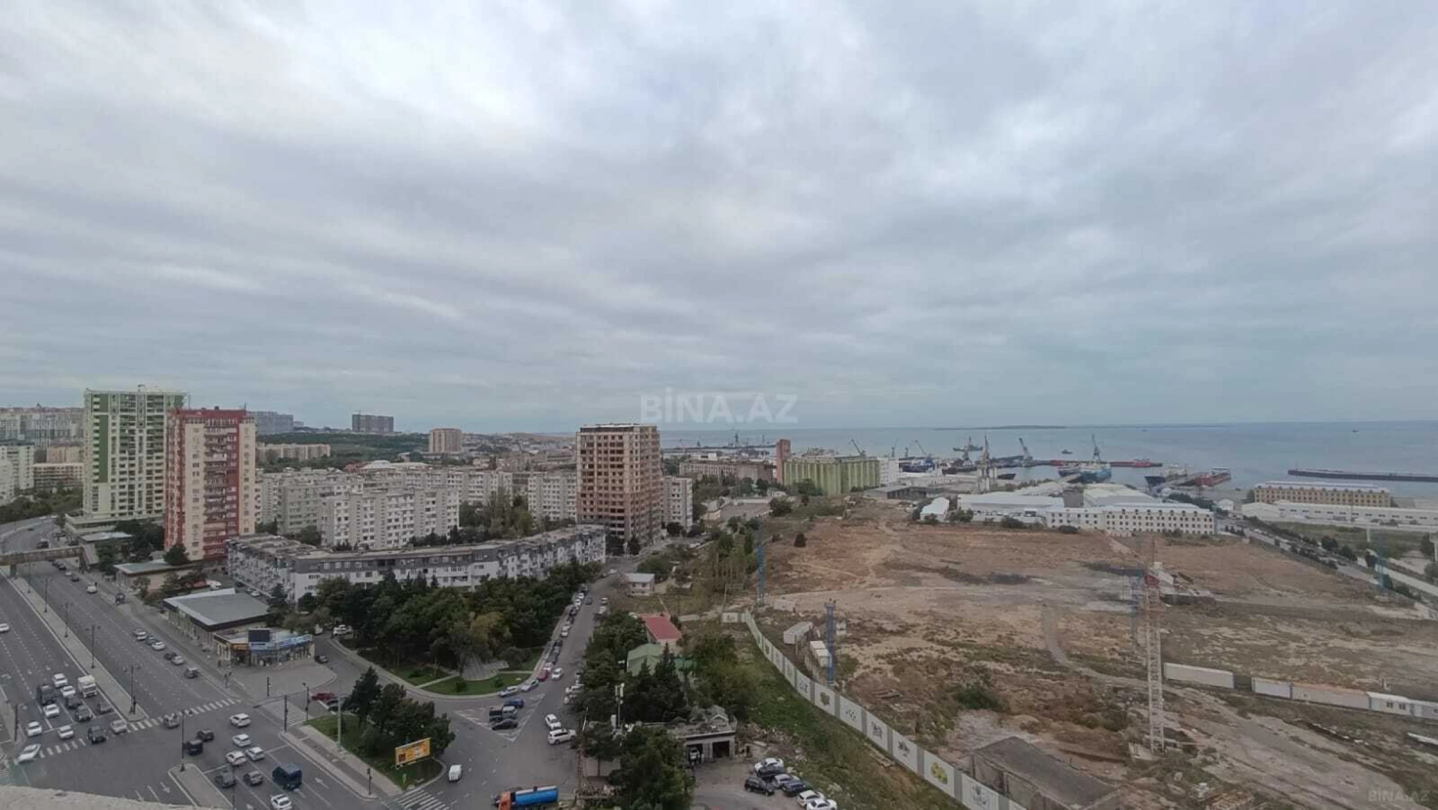 Satılır 4 otaqlı mənzil 220.5 m²