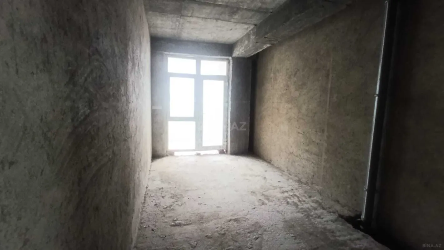 Satılır 4 otaqlı mənzil 220.5 m²