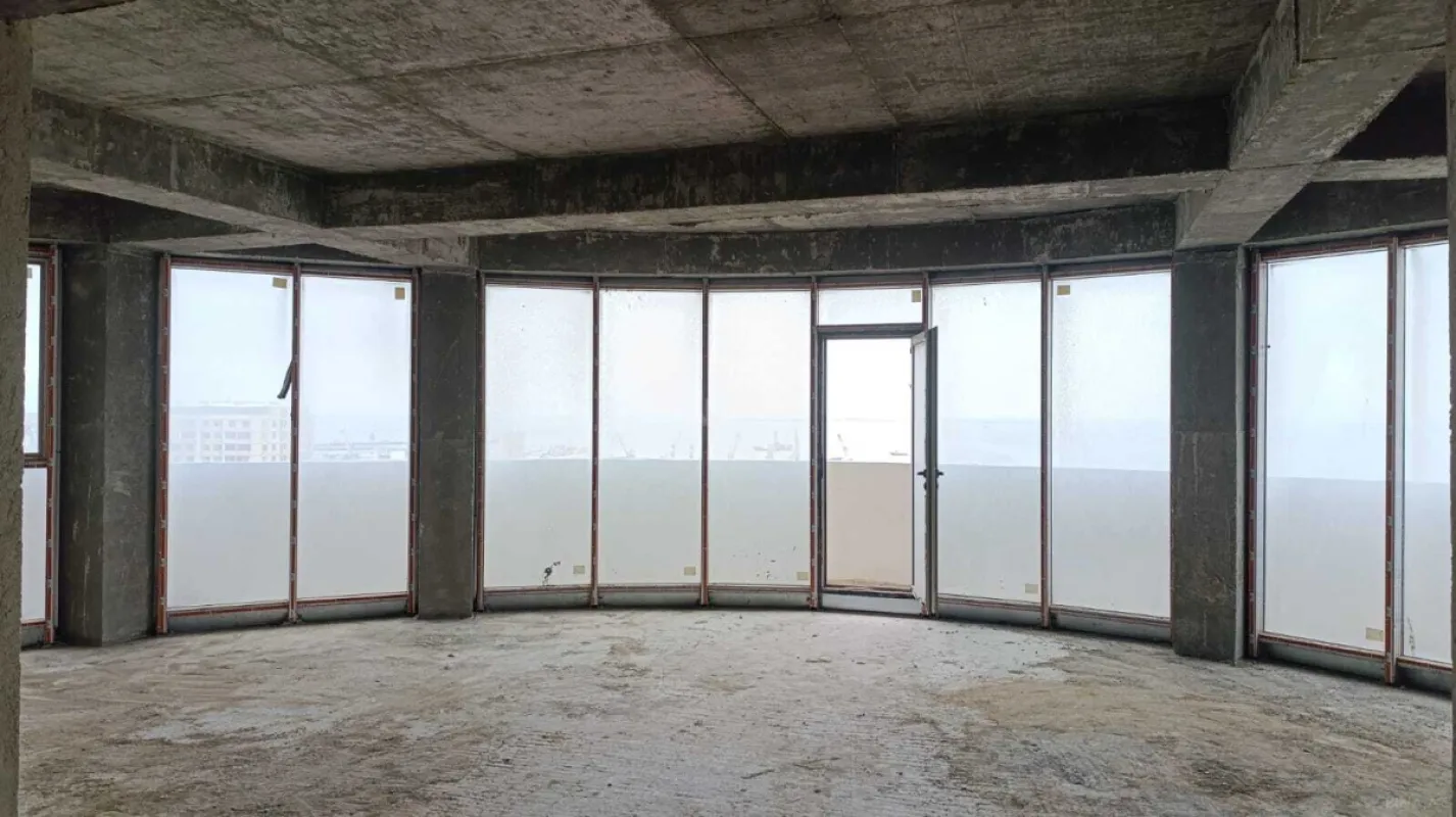 Satılır 4 otaqlı mənzil 220.5 m²