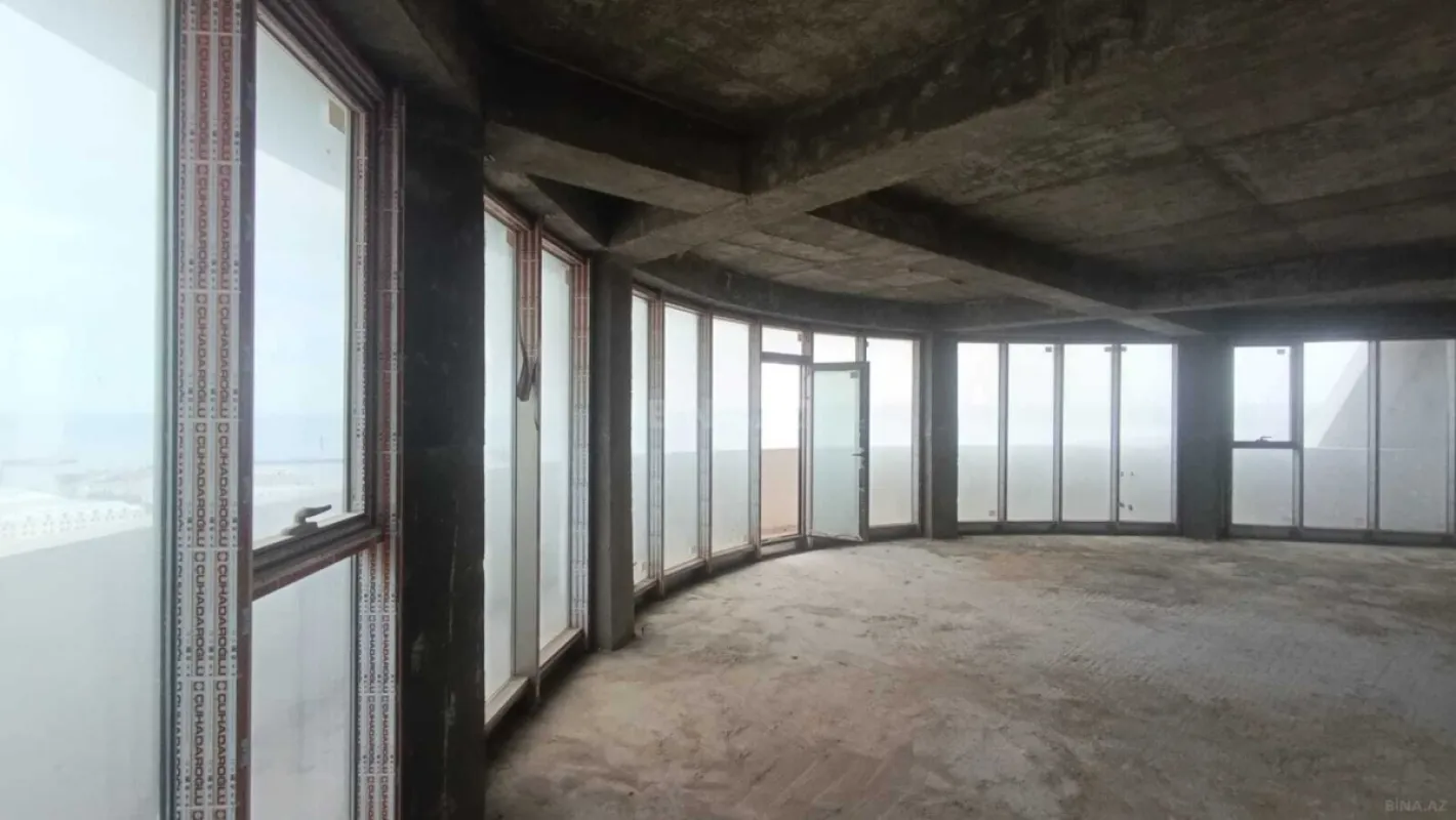 Satılır 4 otaqlı mənzil 220.5 m²