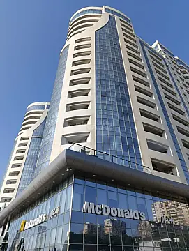 Satılır 4 otaqlı mənzil 220.5 m²