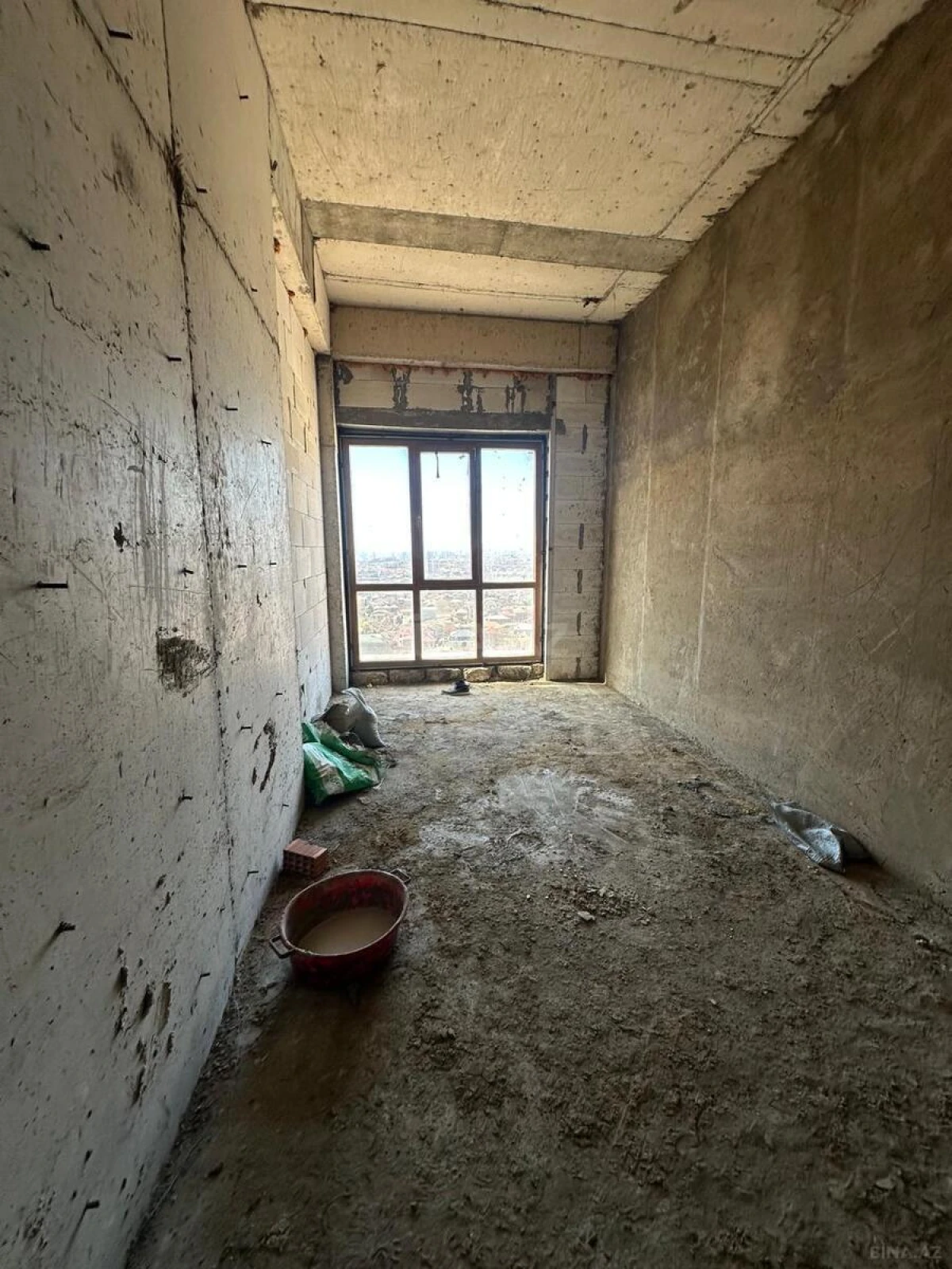 Satılır 3 otaqlı mənzil 97 m²