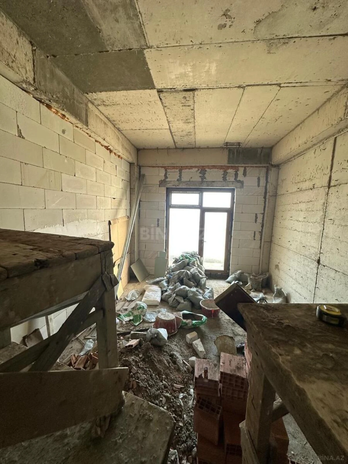 Satılır 3 otaqlı mənzil 97 m²